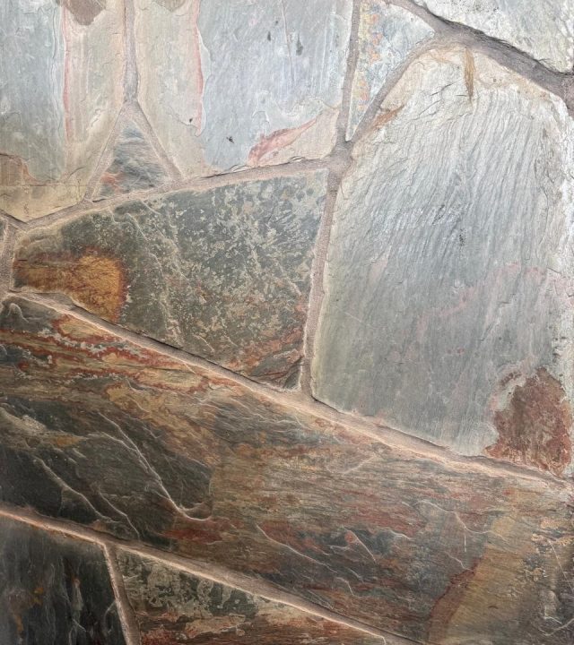 Piedra Verde Rosada Irregular